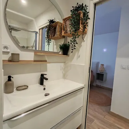 Oasis De La Gorguette - Plages, Piscine, Jacuzzi, Detente * Sanary-sur-Mer
